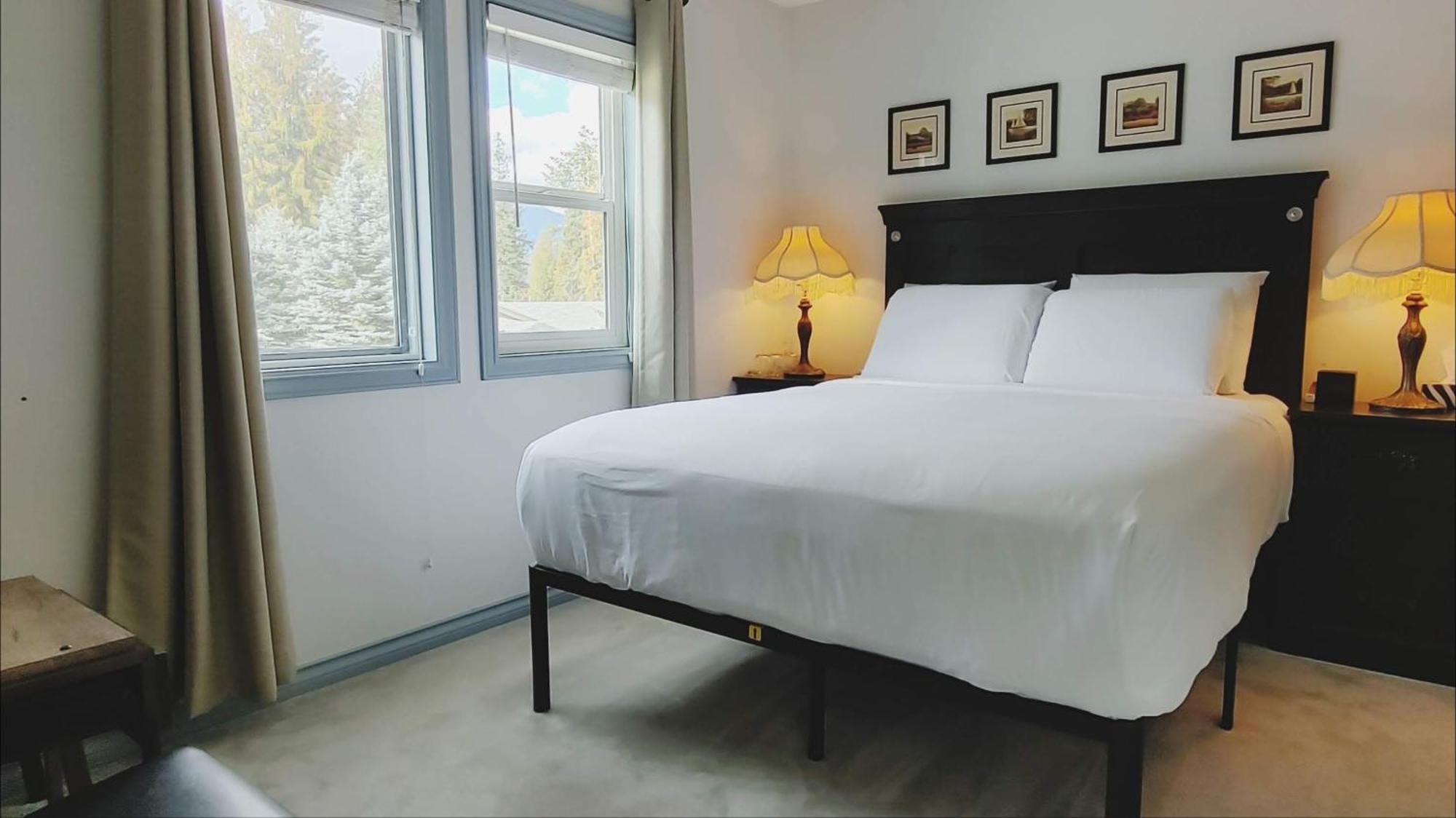 Cornerstone Bed And Breakfast Revelstoke Exterior foto