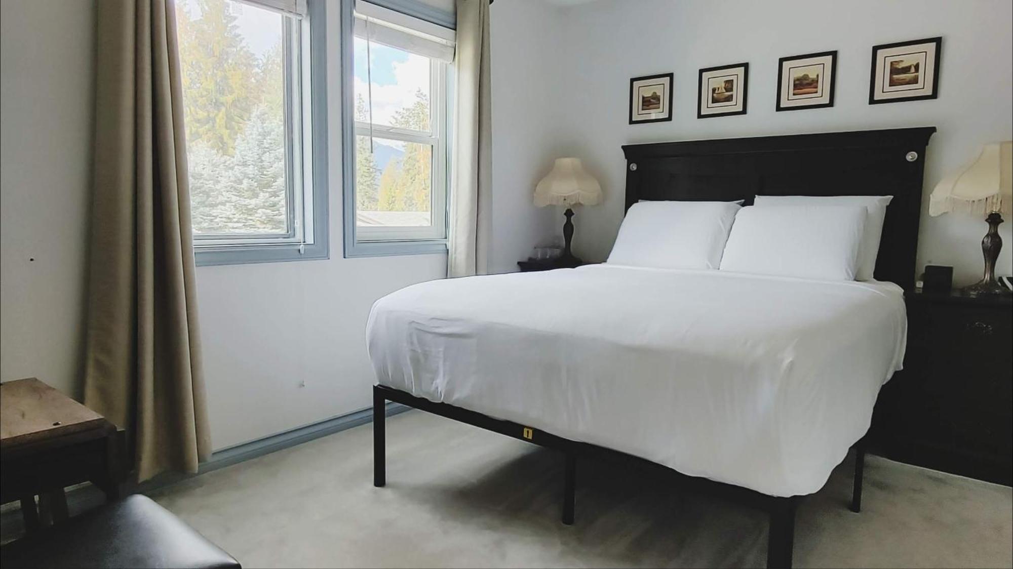 Cornerstone Bed And Breakfast Revelstoke Exterior foto