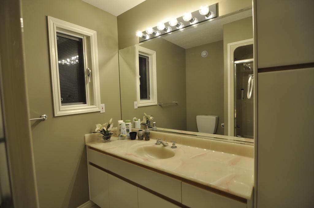 Cornerstone Bed And Breakfast Revelstoke Quarto foto